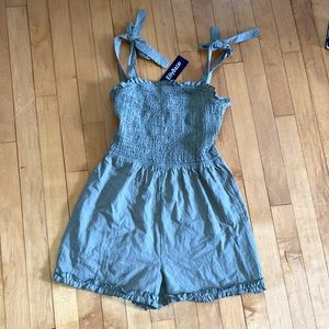 BRAND NEW!! Sage green jumper